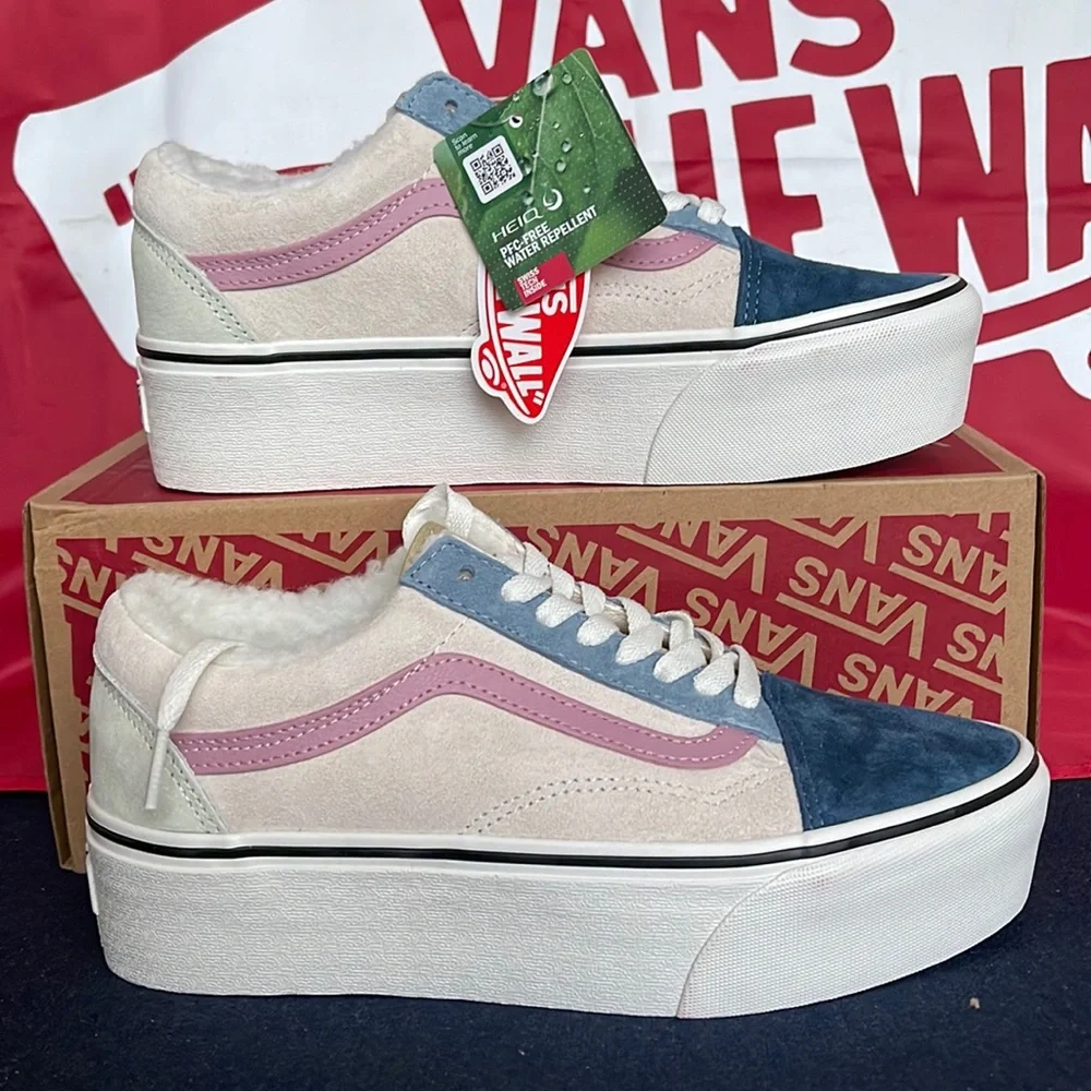 Vans Old Skool Stacked
Pig Suede/Sherpa Multi Co
VNOA7Q5MMUL
WMNS Platforms - Picture 1 of 16